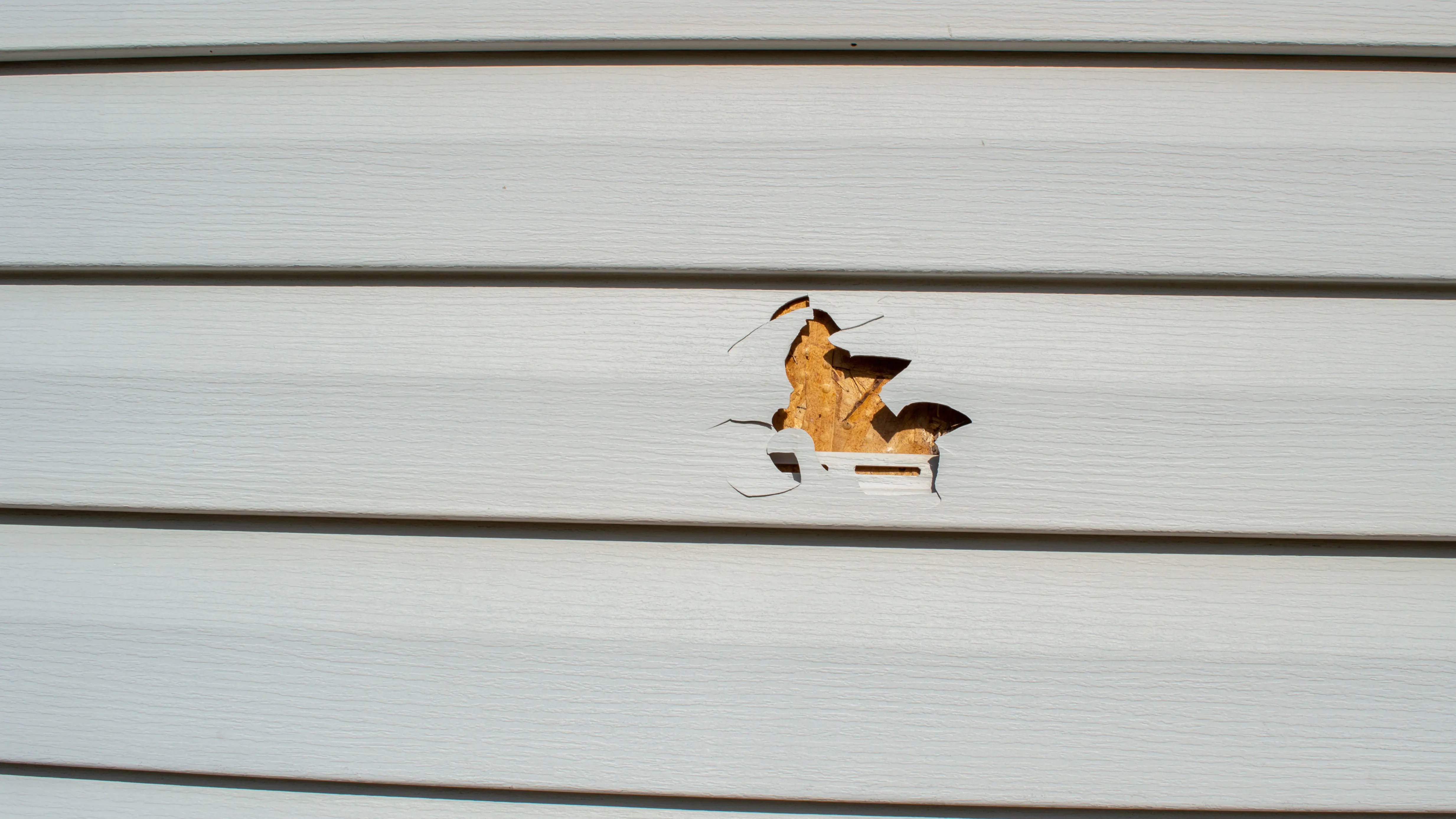How to get siding replaced by insurance siding crack