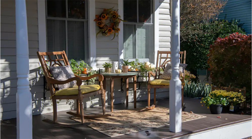 Vinyl Siding Hooks To Help Make Your Home Look Better! Updated June 2025